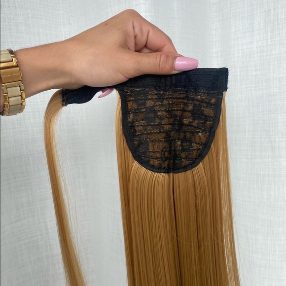 Ponytail hair extension - Picture 3 of 3